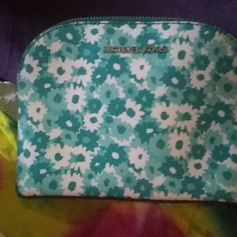 cosmetic bag